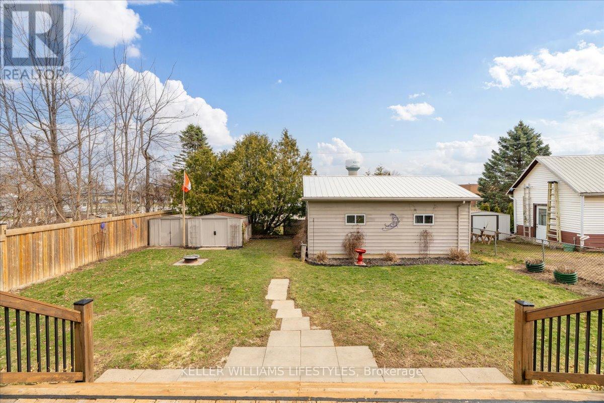 97 Main Street, Southwest Middlesex, Ontario  N0L 1M0 - Photo 43 - X12949192