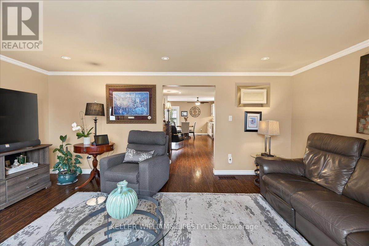 97 Main Street, Southwest Middlesex, Ontario  N0L 1M0 - Photo 9 - X12949192