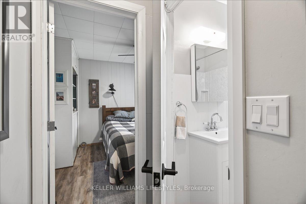 7551 Riverside Drive, Lambton Shores, Ontario  N0M 2L0 - Photo 14 - X12949364