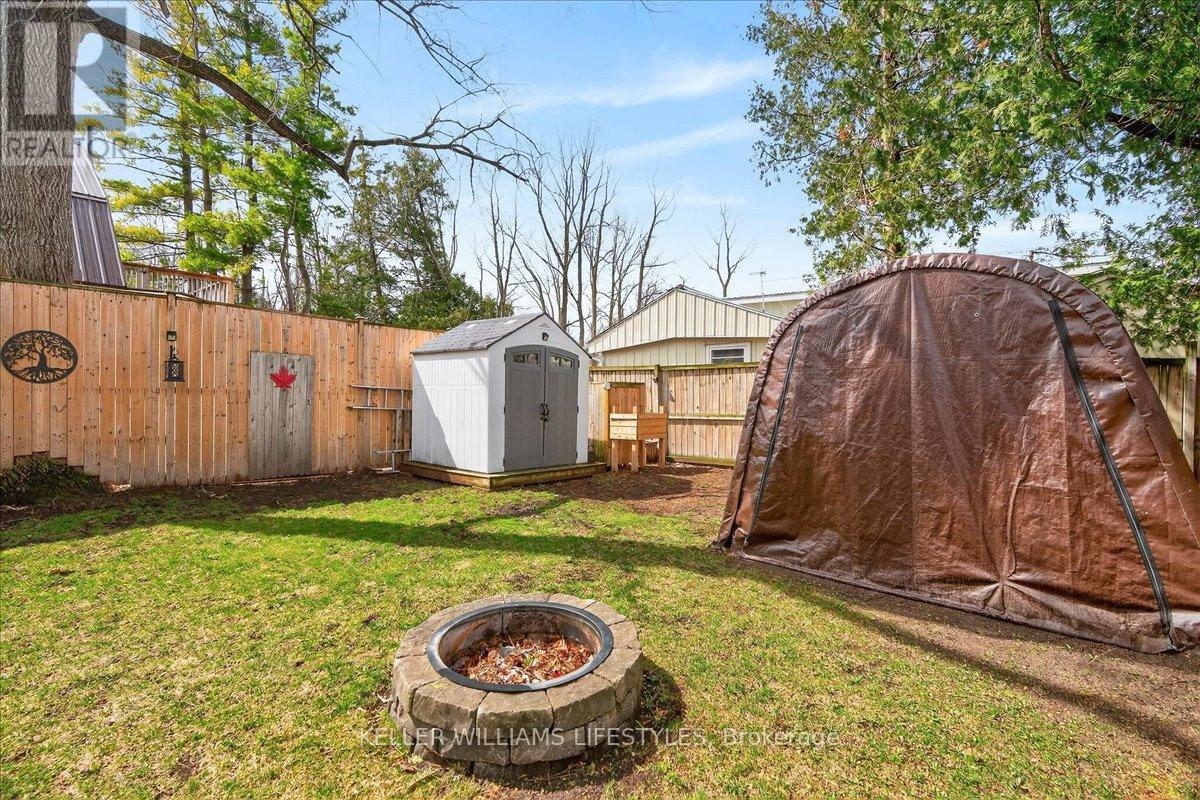 7551 Riverside Drive, Lambton Shores, Ontario  N0M 2L0 - Photo 23 - X12949364