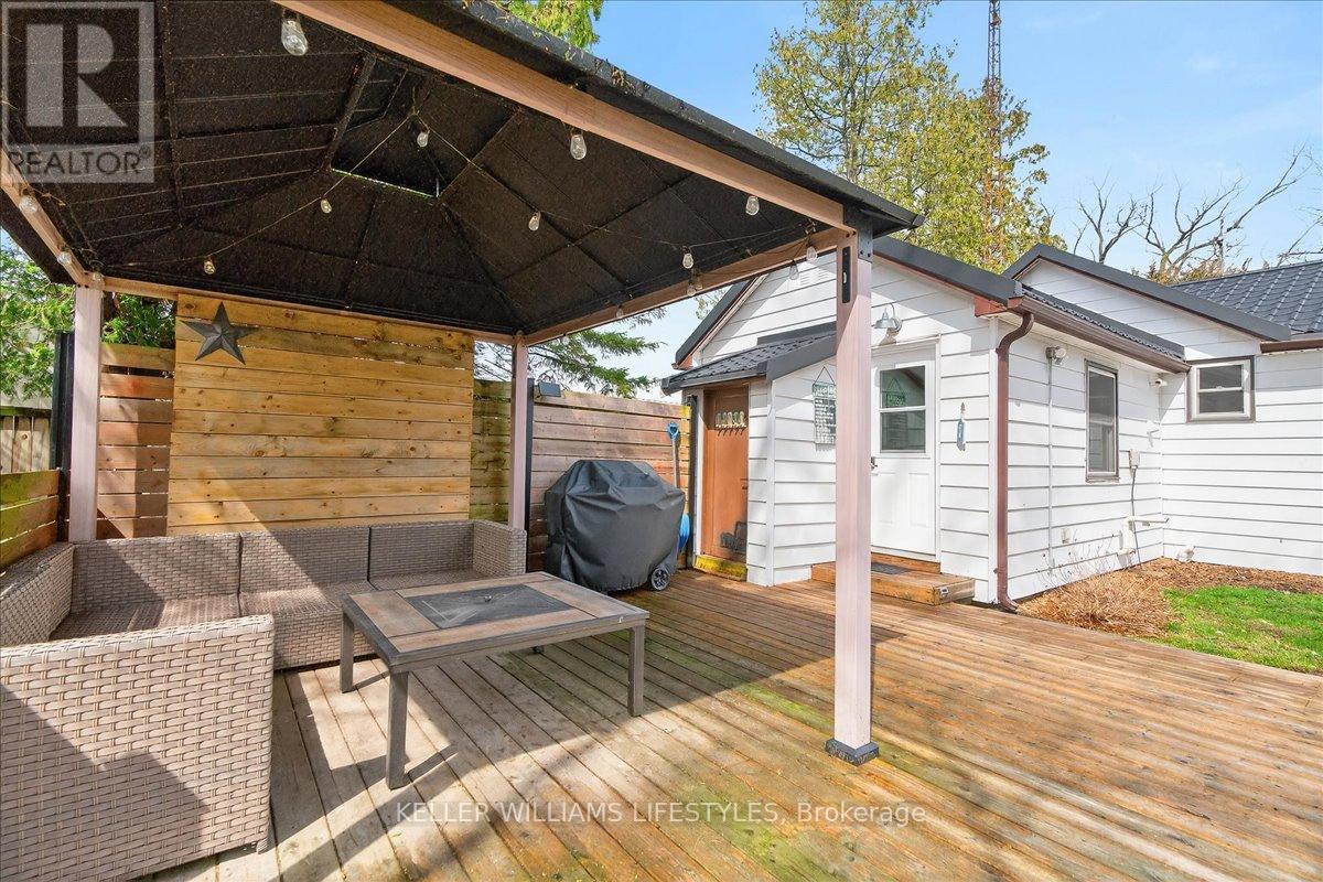 7551 Riverside Drive, Lambton Shores, Ontario  N0M 2L0 - Photo 26 - X12949364