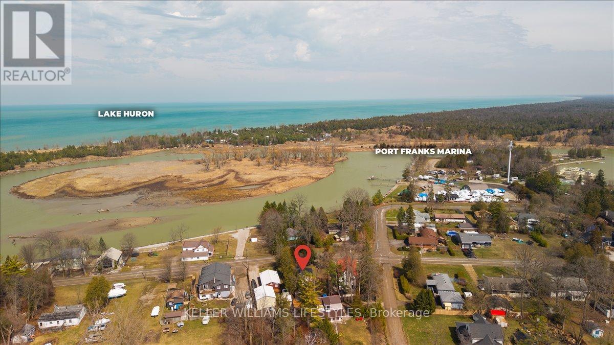 7551 Riverside Drive, Lambton Shores, Ontario  N0M 2L0 - Photo 33 - X12949364