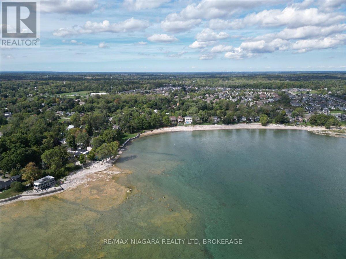 3585 Yacht Harbour Road, Fort Erie, Ontario  L0S 1N0 - Photo 13 - X12949060