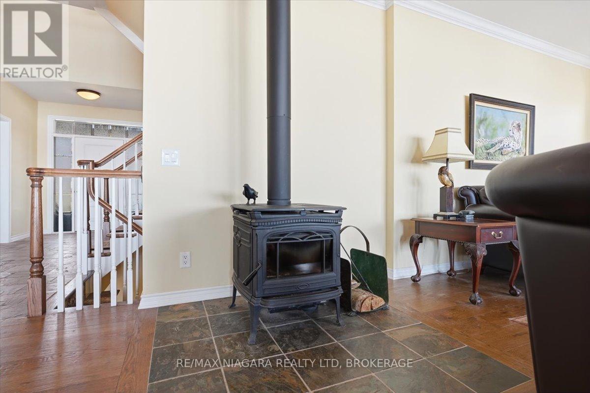 3585 Yacht Harbour Road, Fort Erie, Ontario  L0S 1N0 - Photo 23 - X12949060