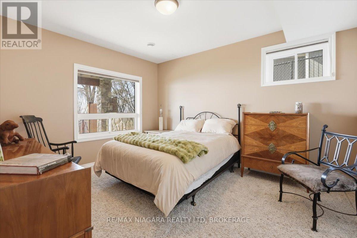 3585 Yacht Harbour Road, Fort Erie, Ontario  L0S 1N0 - Photo 35 - X12949060