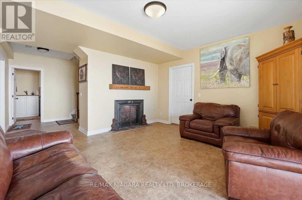 3585 Yacht Harbour Road, Fort Erie, Ontario  L0S 1N0 - Photo 34 - X12949060