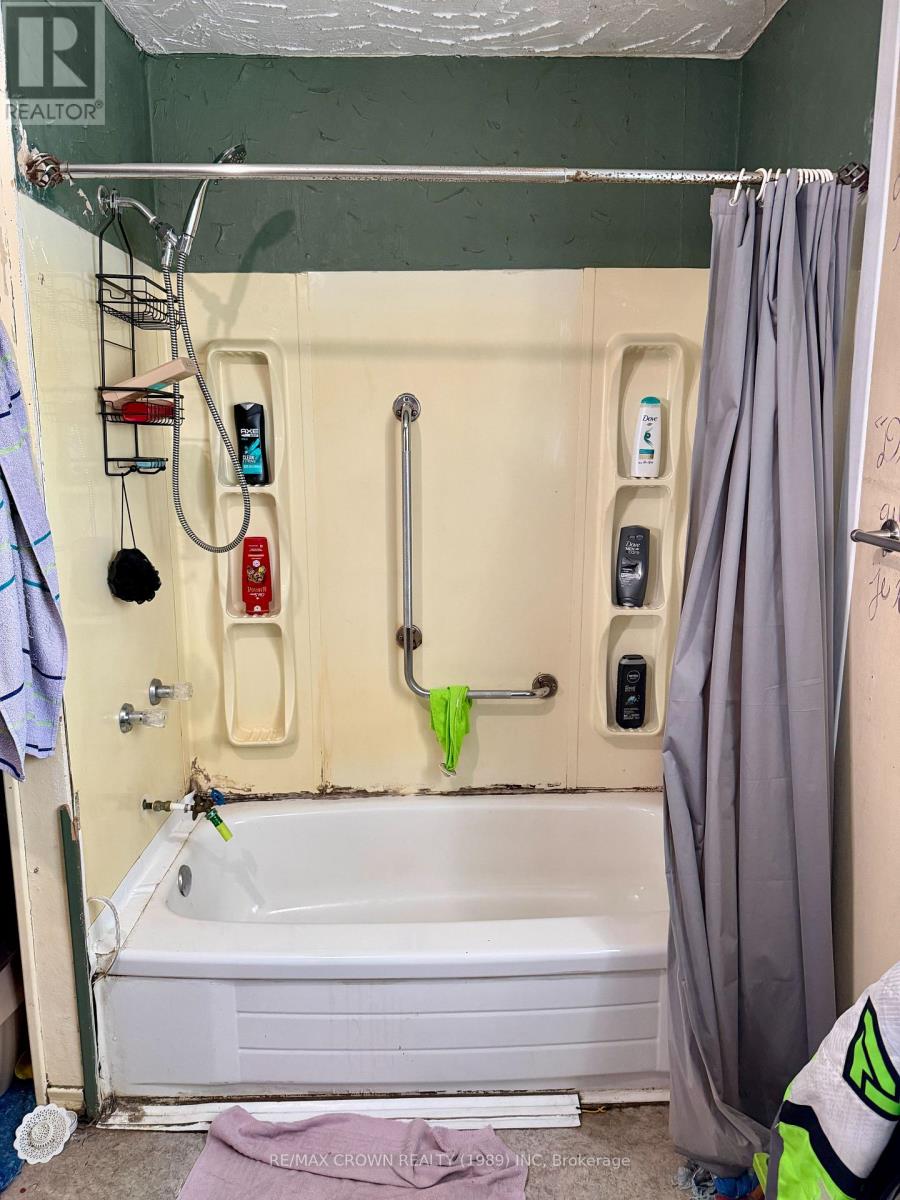 Fauquier - 49 Gauthier Street, Kapuskasing, Ontario  P0L 1G0 - Photo 18 - T12949246