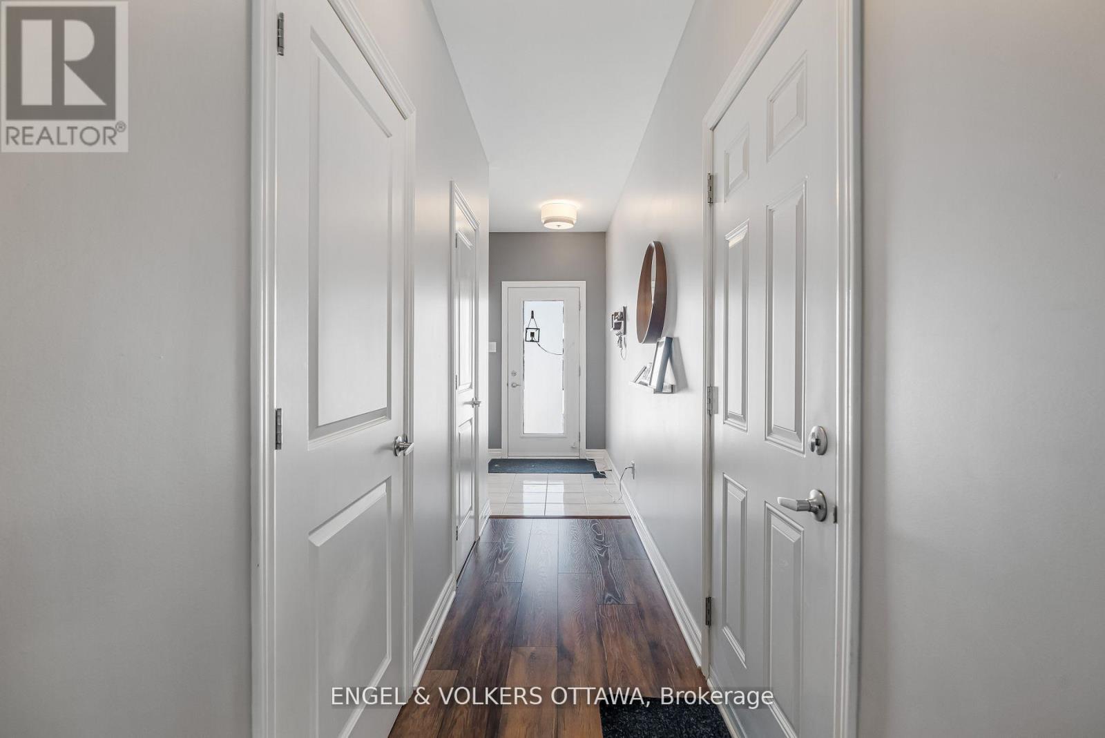 284 Munro Street, Carleton Place, Ontario  K7C 0P2 - Photo 2 - X12949286