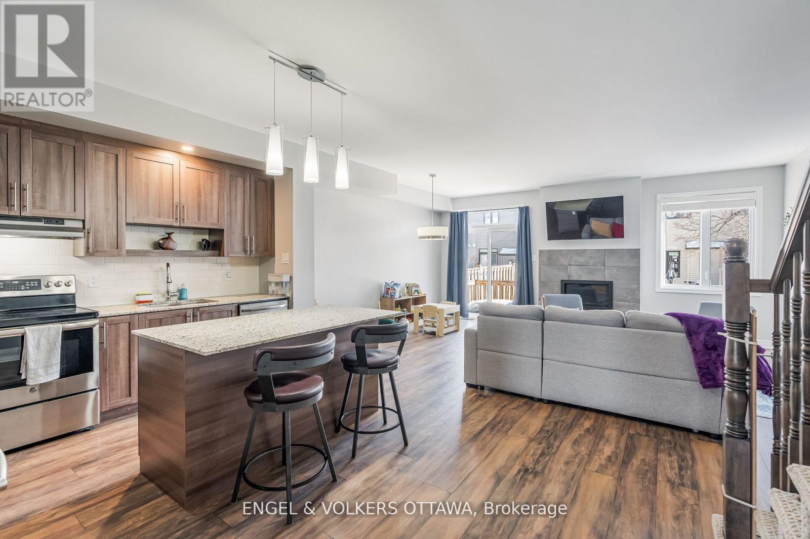 284 Munro Street, Carleton Place, Ontario  K7C 0P2 - Photo 6 - X12949286