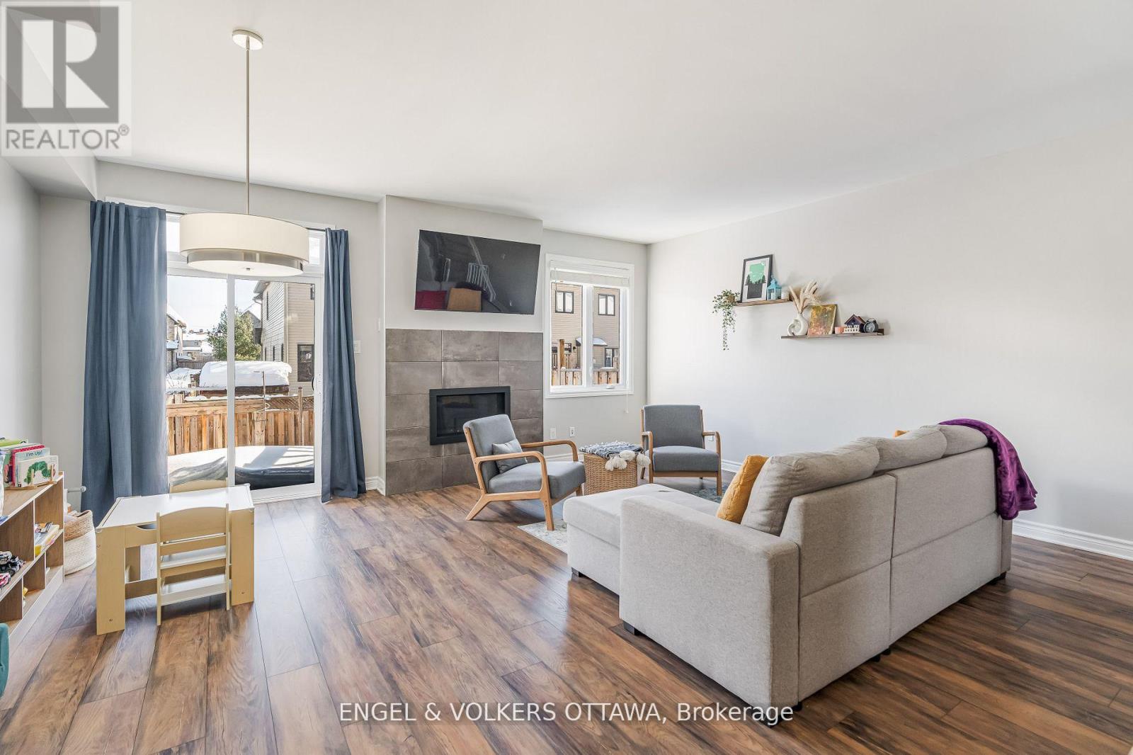 284 Munro Street, Carleton Place, Ontario  K7C 0P2 - Photo 8 - X12949286