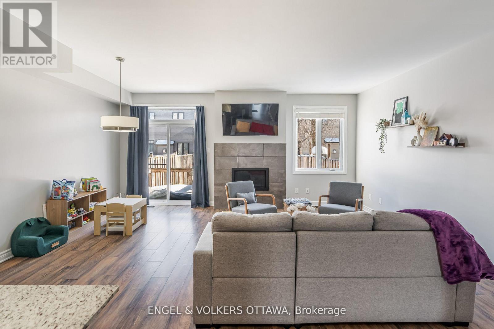 284 Munro Street, Carleton Place, Ontario  K7C 0P2 - Photo 9 - X12949286