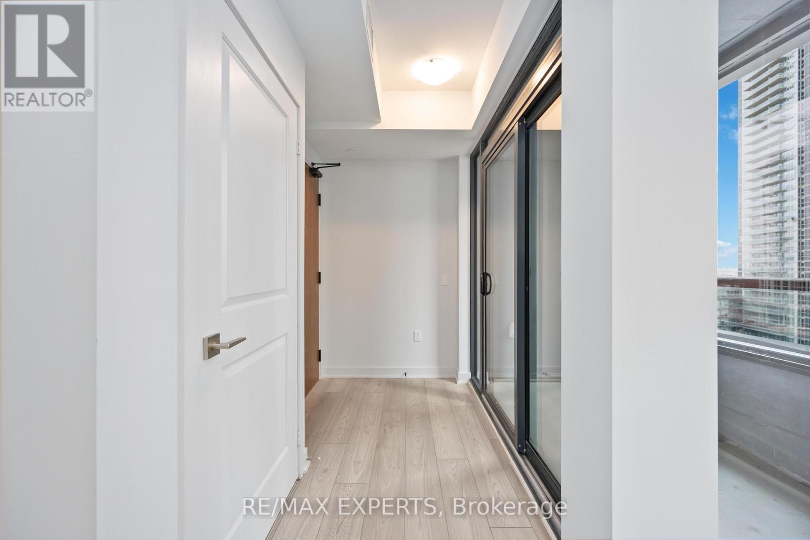 1107 - 2920 Highway 7 Road, Vaughan, Ontario  L4K 0P4 - Photo 5 - N12896978