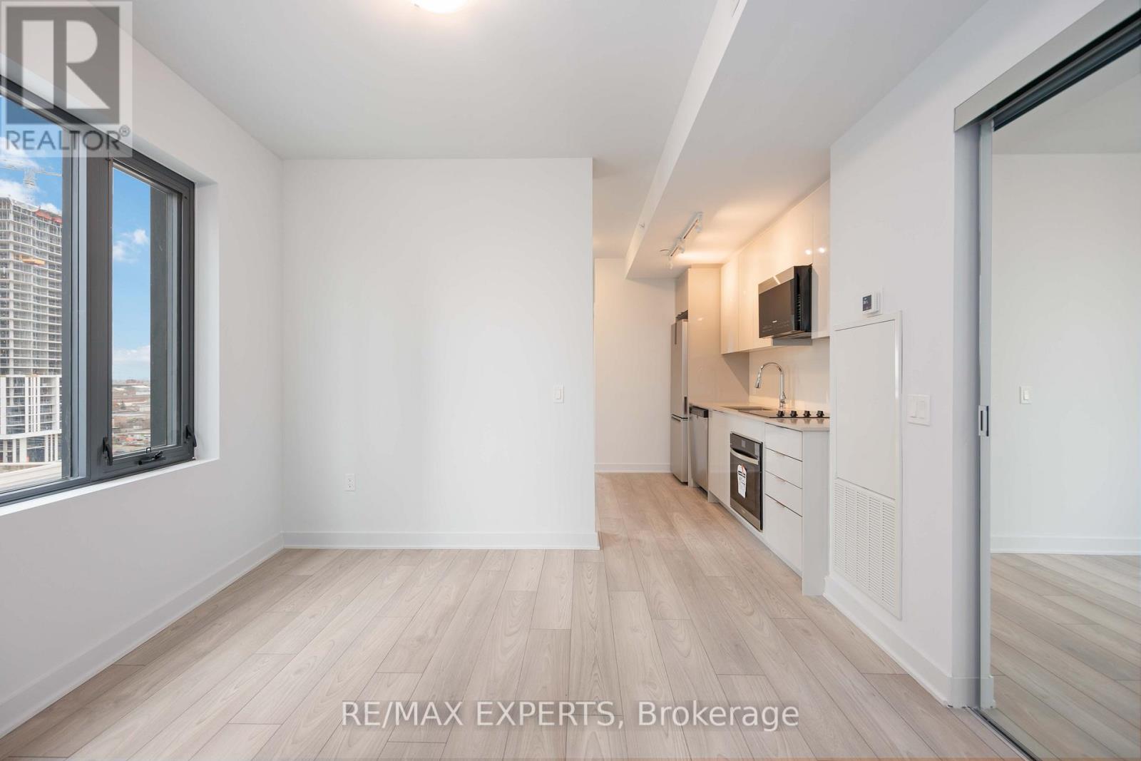 1107 - 2920 Highway 7 Road, Vaughan, Ontario  L4K 0P4 - Photo 7 - N12896978