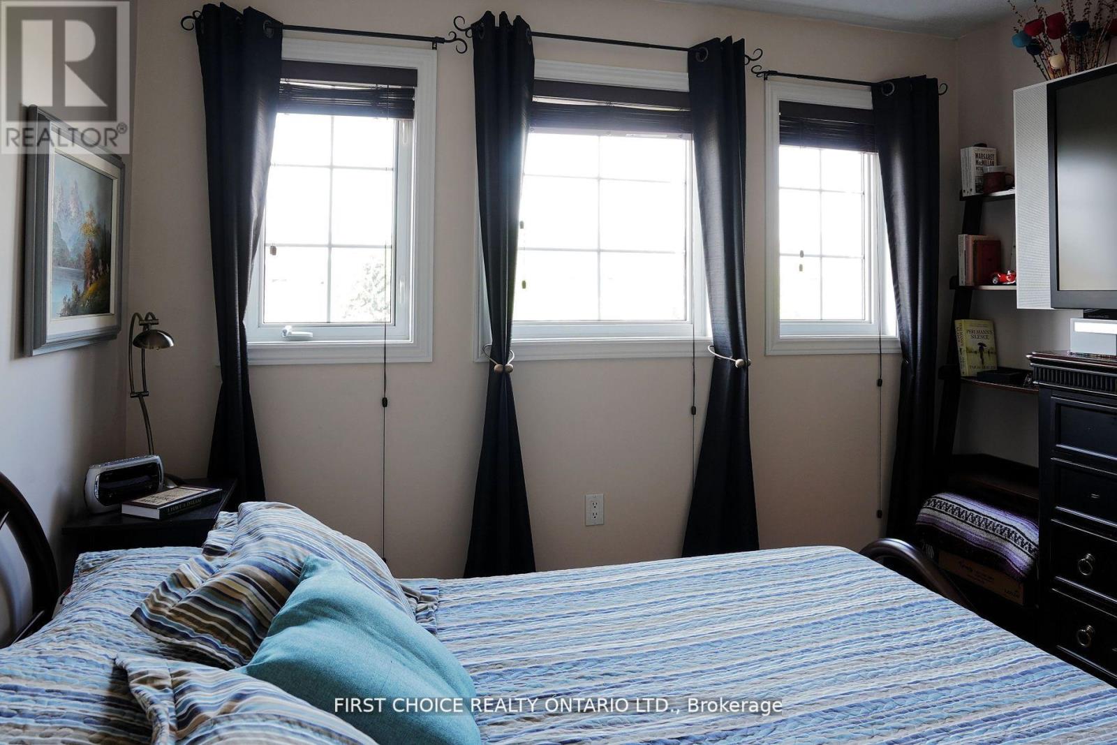 43 Buchanan Drive, New Tecumseth, Ontario  L9R 0A2 - Photo 23 - N12933958