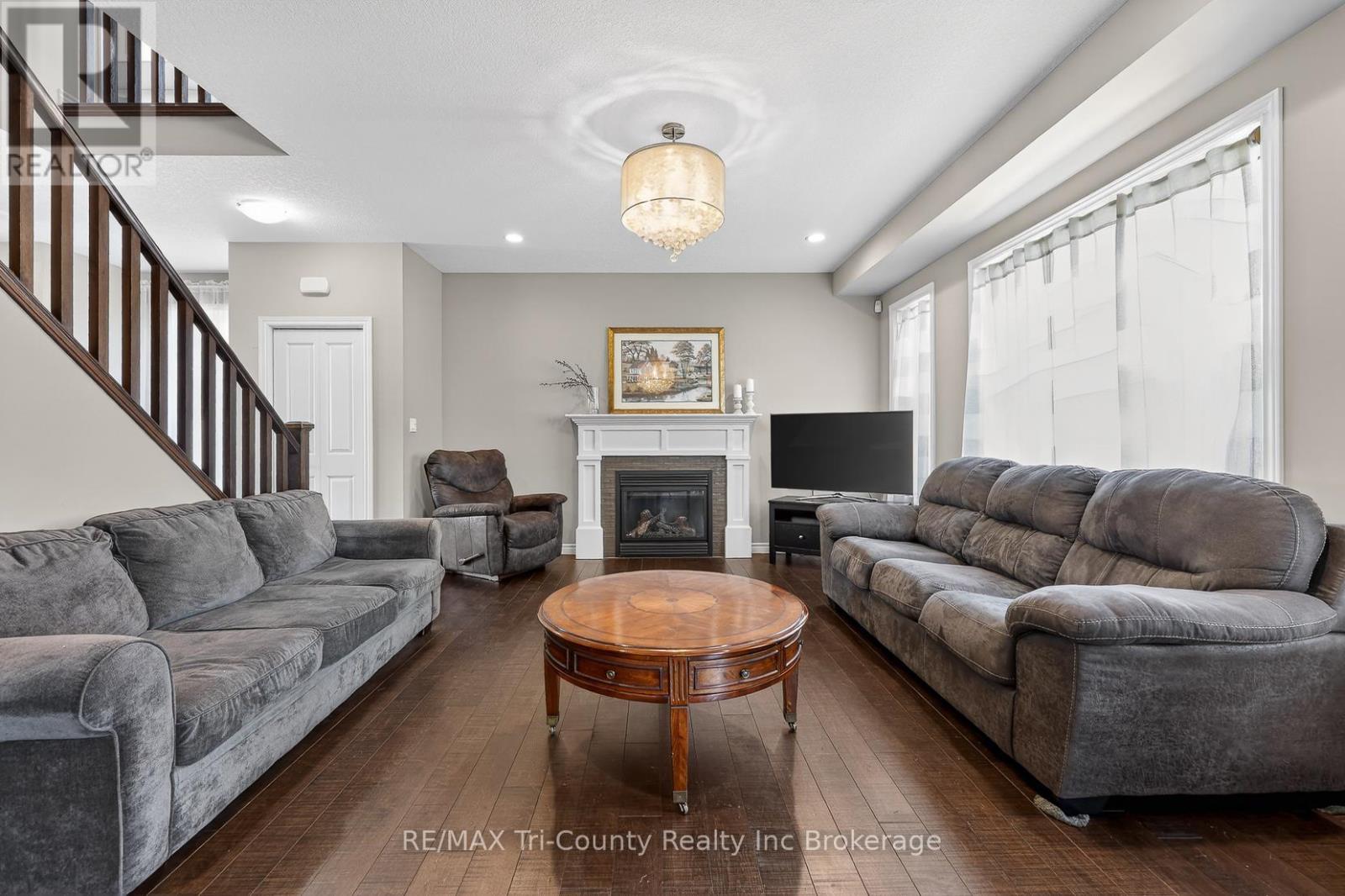 68 Colin Avenue, Tillsonburg, Ontario  N4G 0E5 - Photo 11 - X12949306