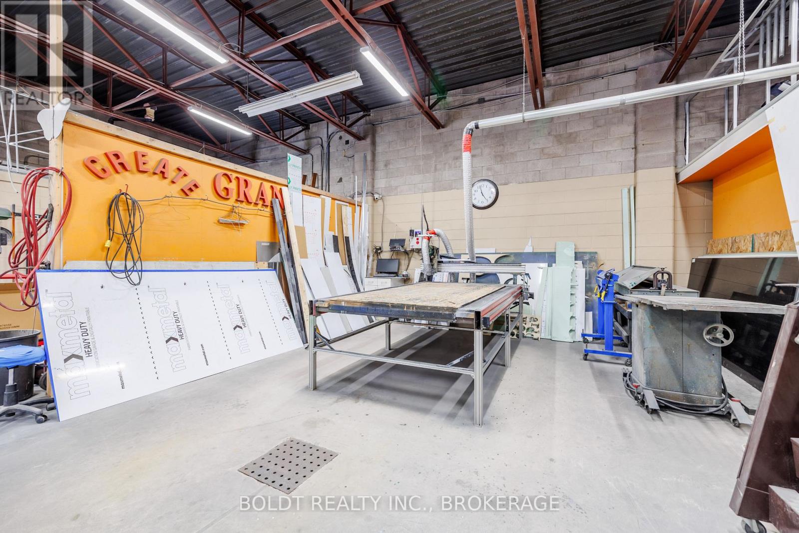 52 Scott Street W, St. Catharines, Ontario  L2R 1E1 - Photo 14 - X12949224