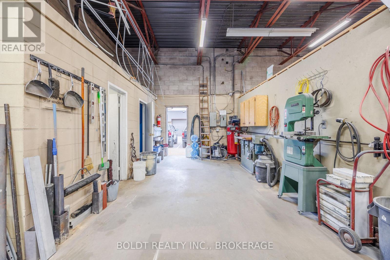 52 Scott Street W, St. Catharines, Ontario  L2R 1E1 - Photo 15 - X12949224