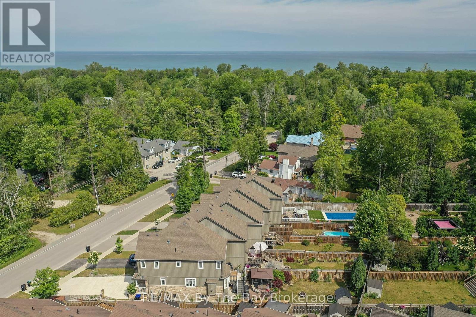 121 45th Street N, Wasaga Beach, Ontario  L9Z 1Z4 - Photo 3 - S12949380