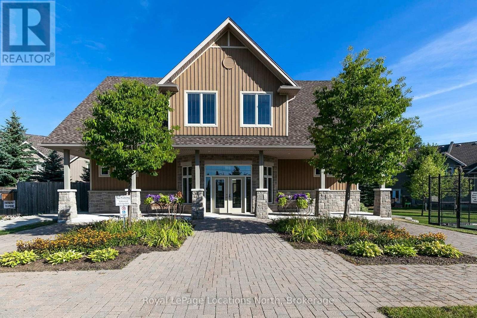 #201 - 25 Beaver Street S, Blue Mountains, Ontario  N0H 2P0 - Photo 2 - X12949188