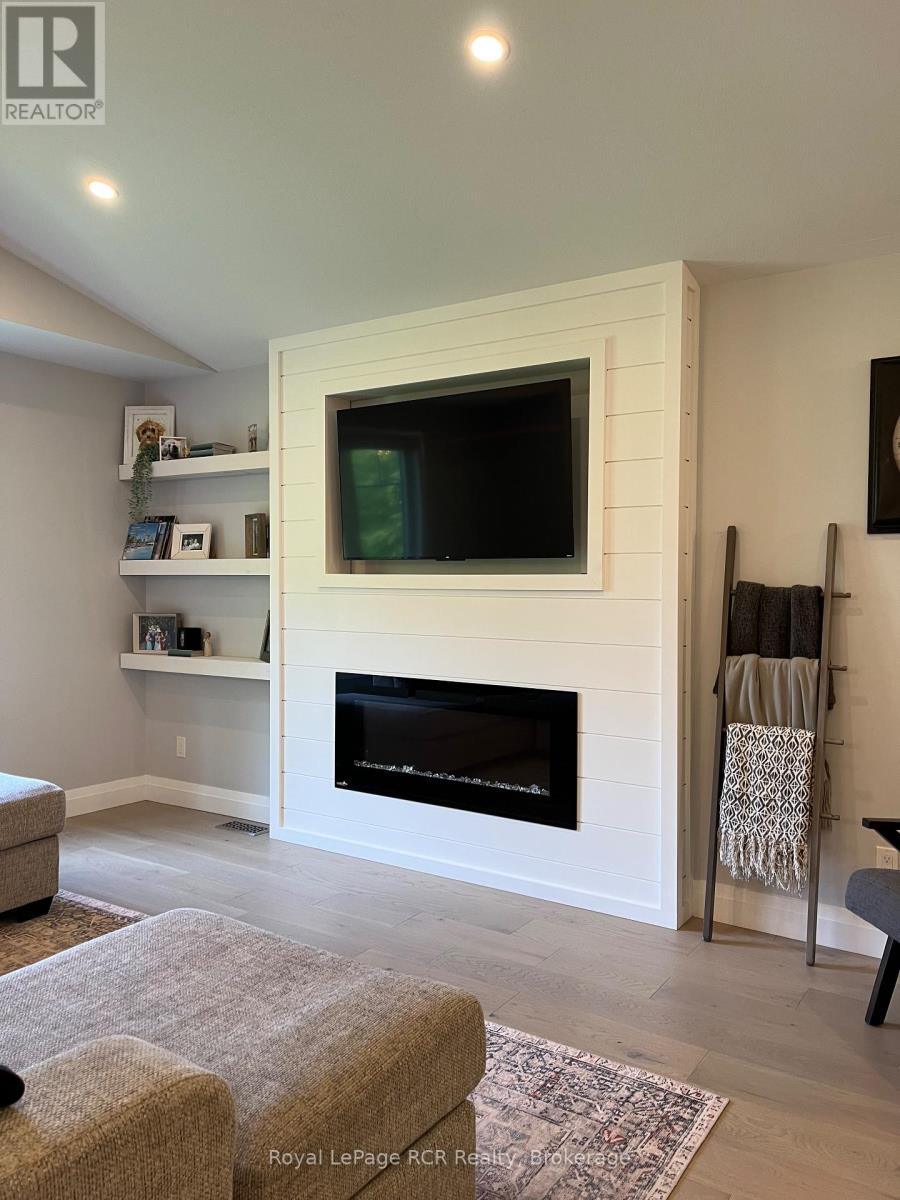 52 Birch Street, South Bruce Peninsula, Ontario  N0H 2G0 - Photo 14 - X12949238