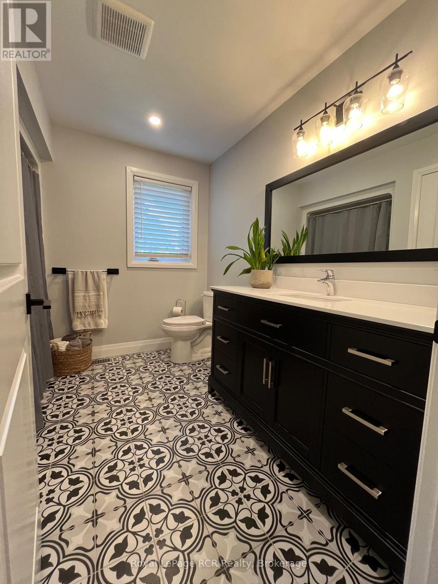 52 Birch Street, South Bruce Peninsula, Ontario  N0H 2G0 - Photo 15 - X12949238