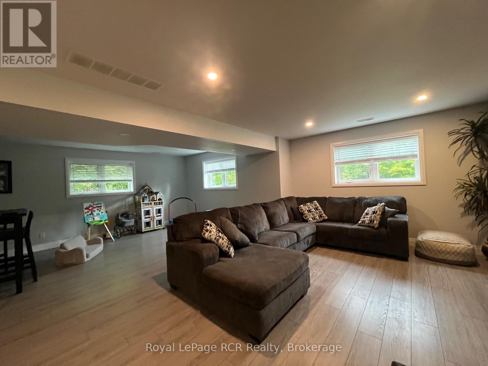 52 Birch Street, South Bruce Peninsula, Ontario  N0H 2G0 - Photo 25 - X12949238