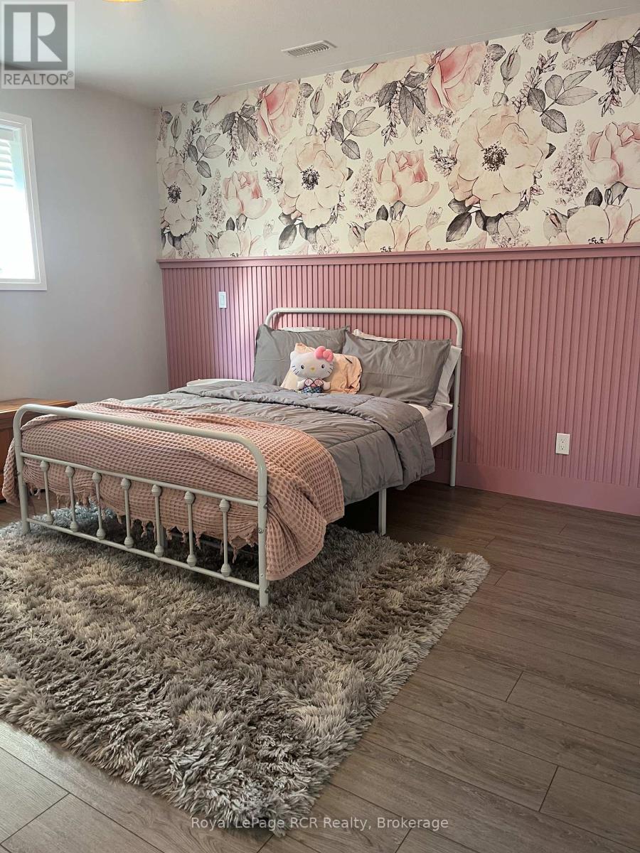 52 Birch Street, South Bruce Peninsula, Ontario  N0H 2G0 - Photo 32 - X12949238