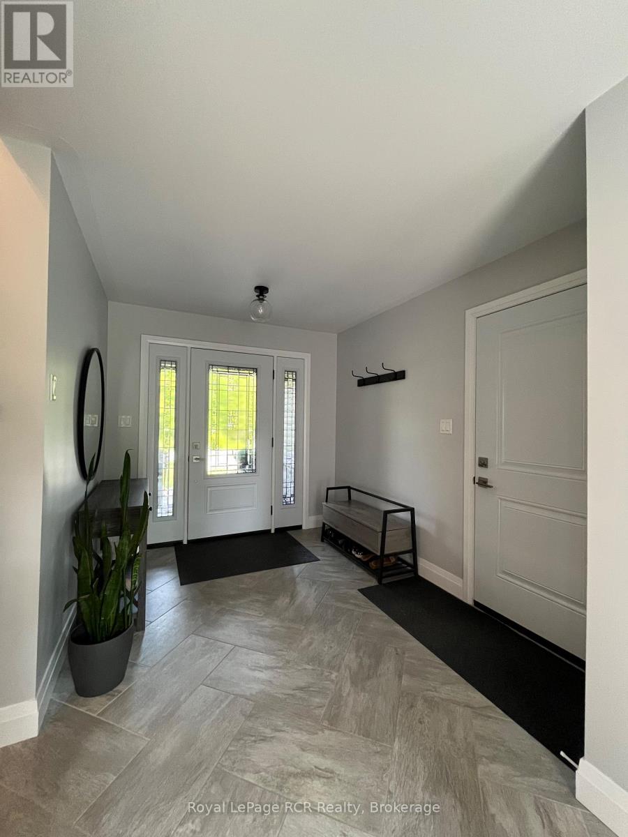 52 Birch Street, South Bruce Peninsula, Ontario  N0H 2G0 - Photo 6 - X12949238