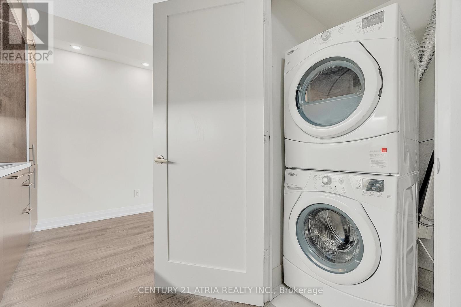 2216 - 5 Sheppard Avenue E, Toronto, Ontario  M2N 0G4 - Photo 35 - C12949202