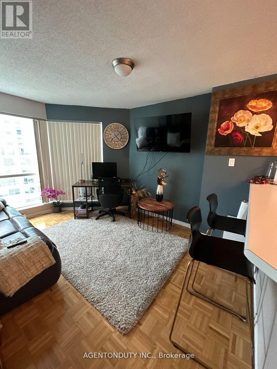1902 - 10 Queens Quay W, Toronto, Ontario  M5J 2R9 - Photo 11 - C12949248