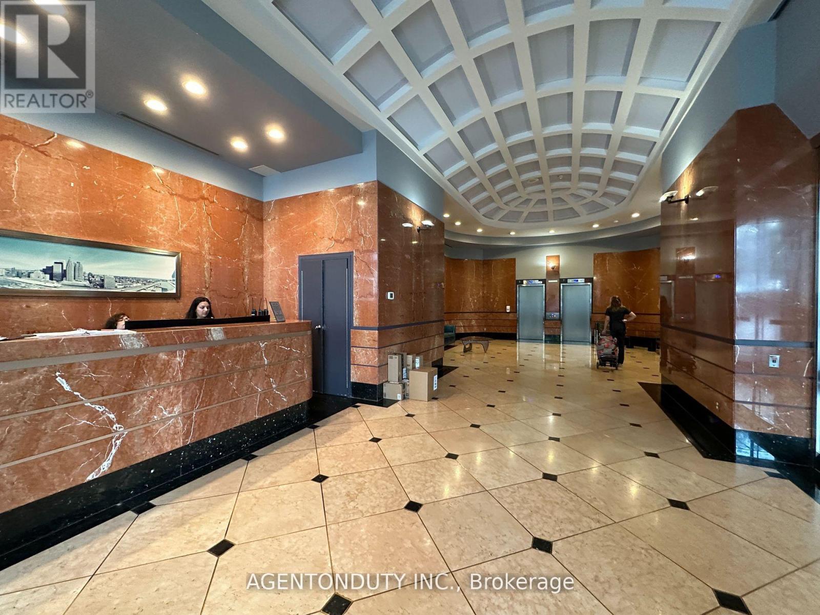 1902 - 10 Queens Quay W, Toronto, Ontario  M5J 2R9 - Photo 18 - C12949248