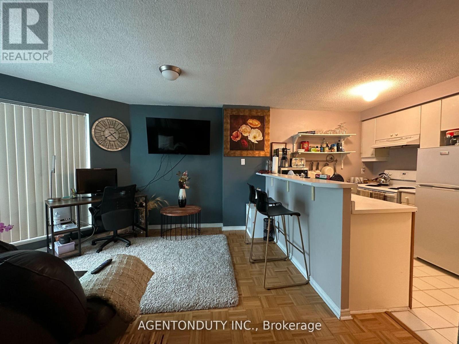 1902 - 10 Queens Quay W, Toronto, Ontario  M5J 2R9 - Photo 9 - C12949248