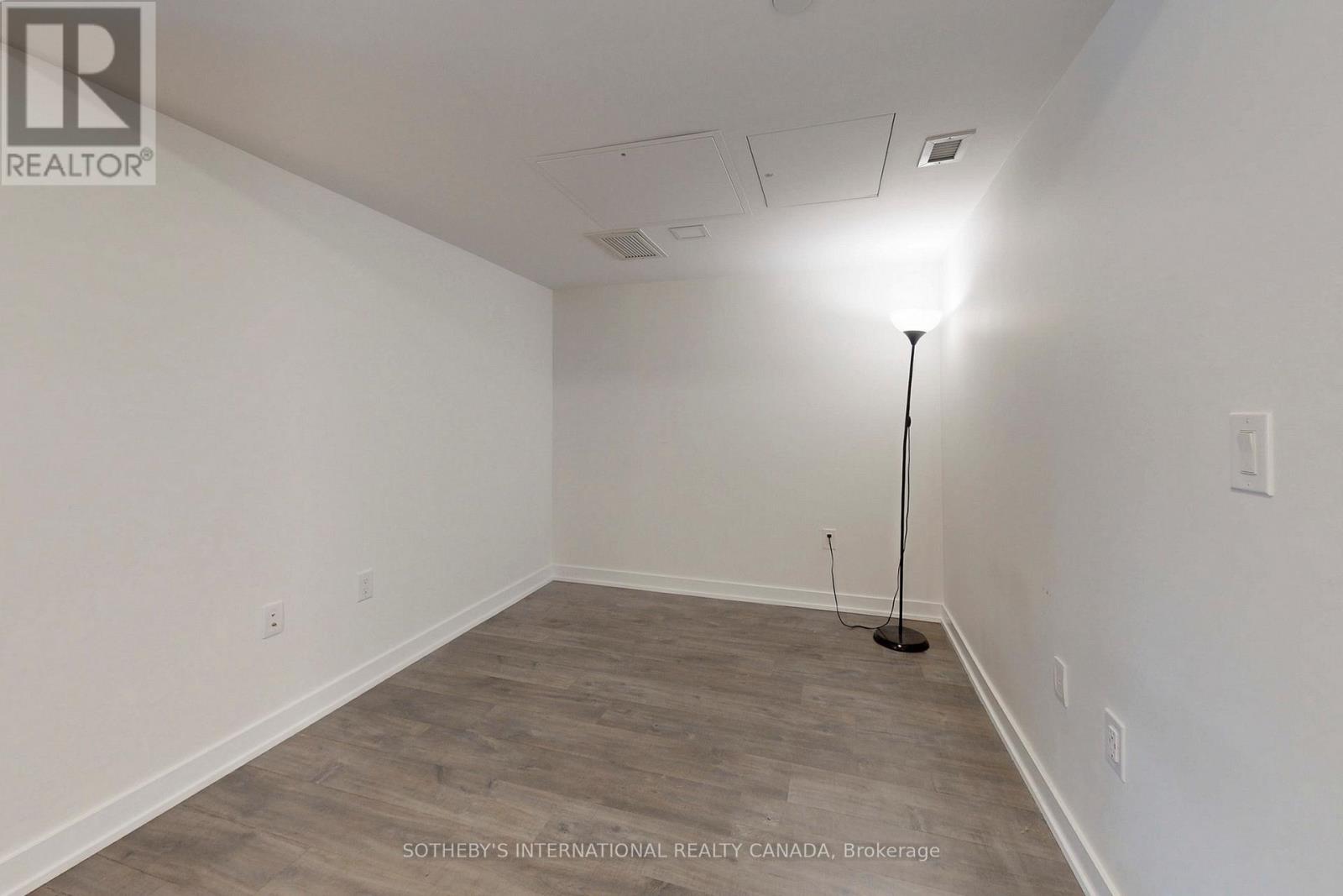 713 - 50 Mccaul Street, Toronto, Ontario  M5T 0B6 - Photo 16 - C12949268