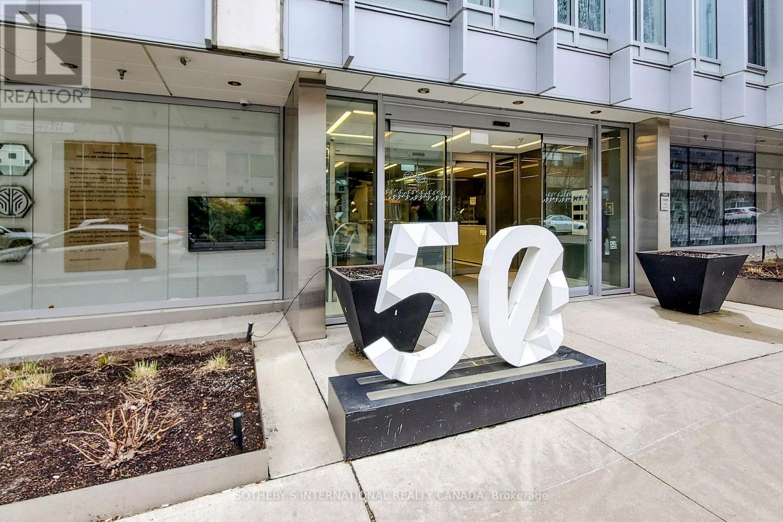 713 - 50 Mccaul Street, Toronto, Ontario  M5T 0B6 - Photo 3 - C12949268