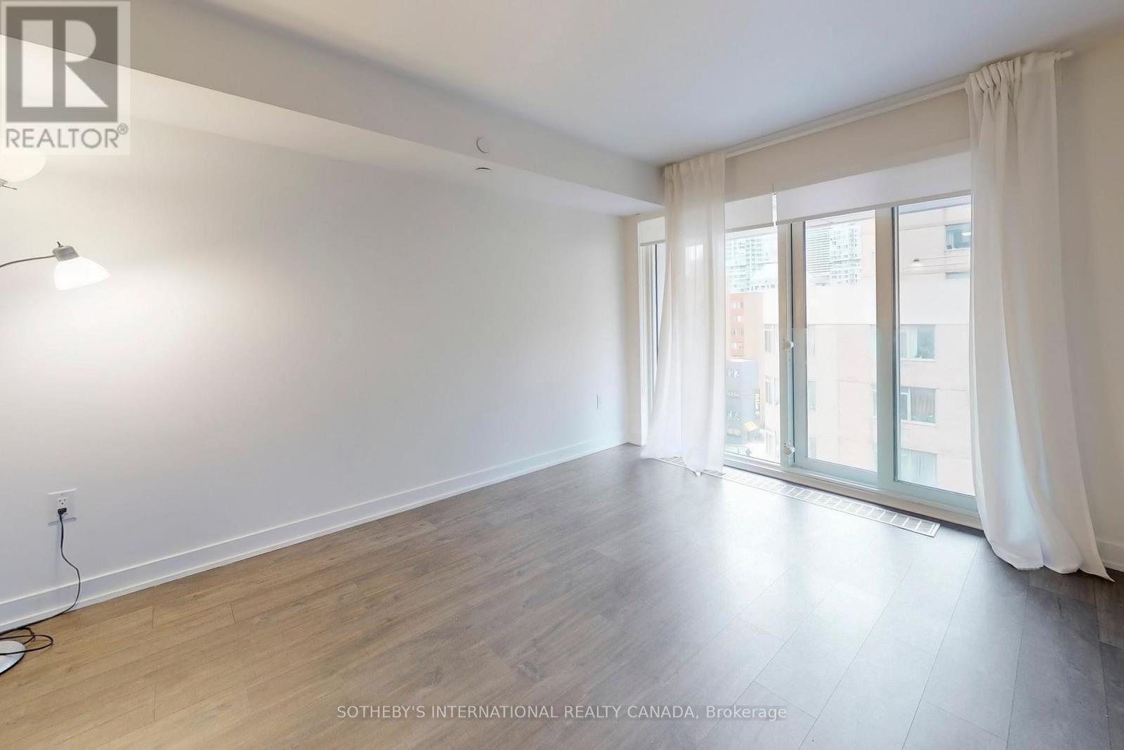 713 - 50 Mccaul Street, Toronto, Ontario  M5T 0B6 - Photo 8 - C12949268