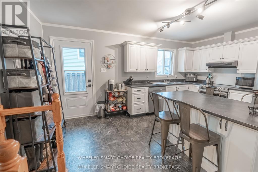 402 Cline Avenue, Cornwall, Ontario  K6J 5M8 - Photo 7 - X12949250