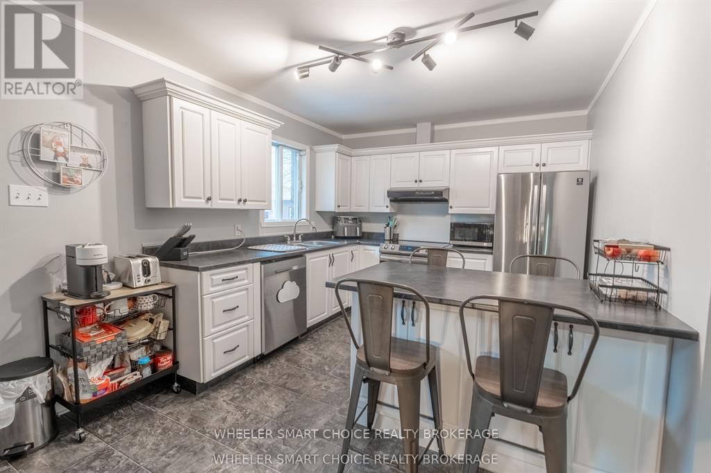 402 Cline Avenue, Cornwall, Ontario  K6J 5M8 - Photo 8 - X12949250