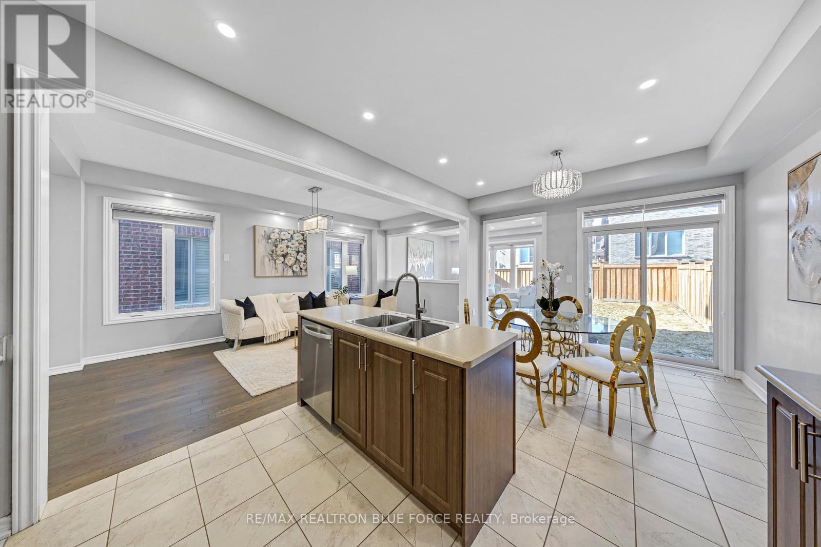 1231 Graham Clapp Avenue, Oshawa, Ontario  L1H 8L7 - Photo 11 - E12949214