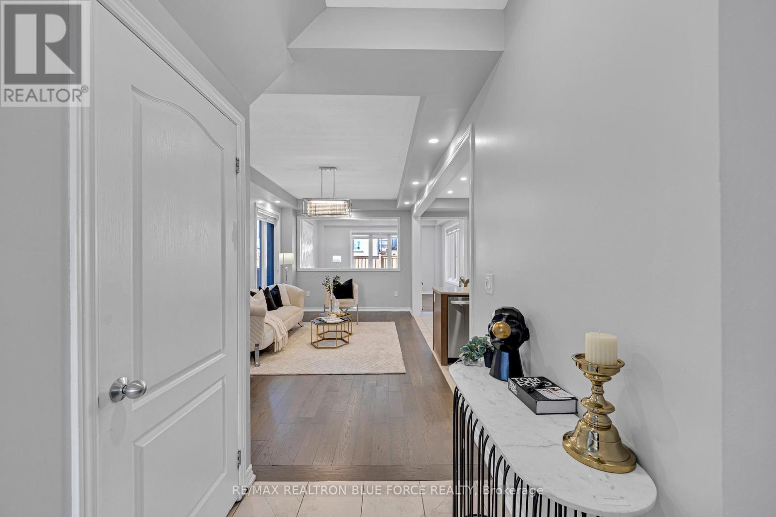 1231 Graham Clapp Avenue, Oshawa, Ontario  L1H 8L7 - Photo 4 - E12949214