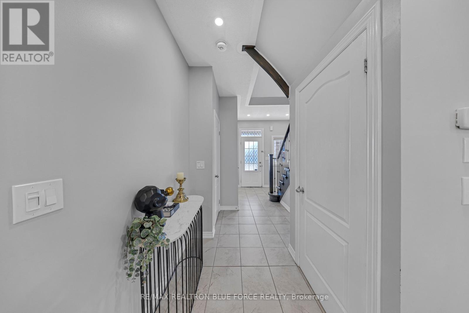 1231 Graham Clapp Avenue, Oshawa, Ontario  L1H 8L7 - Photo 5 - E12949214