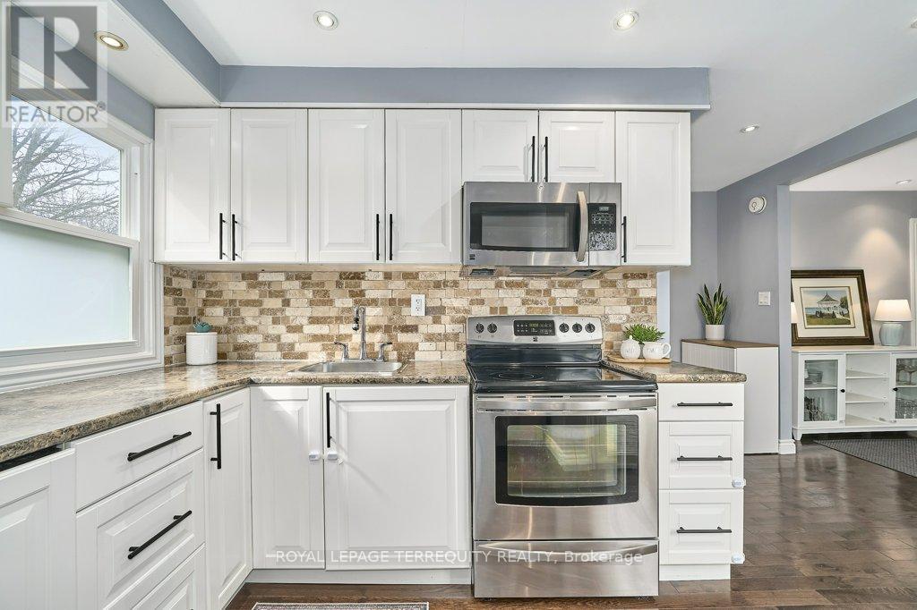 13 Windsor Avenue, Ajax, Ontario  L1S 2A8 - Photo 25 - E12949300