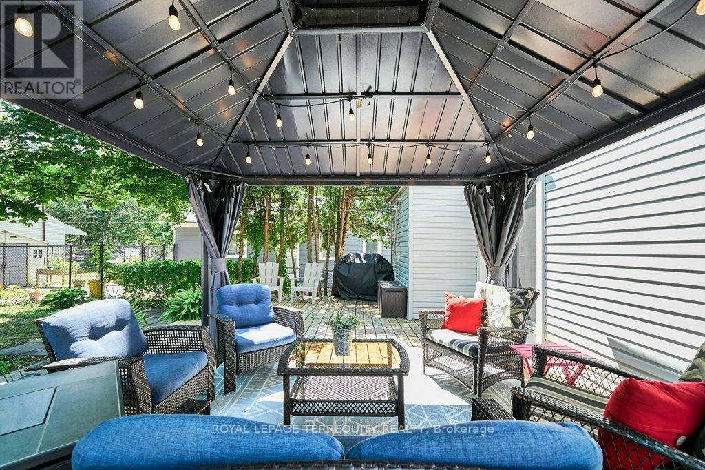 13 Windsor Avenue, Ajax, Ontario  L1S 2A8 - Photo 3 - E12949300