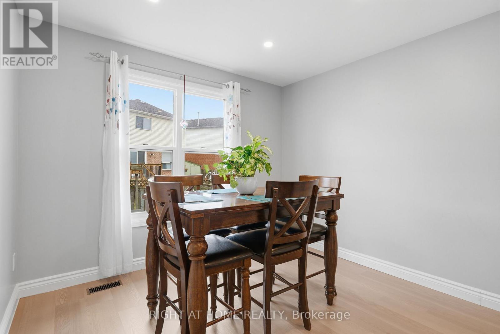 37 Beechnut Crescent, Clarington, Ontario  L1E 1Y5 - Photo 11 - E12949326