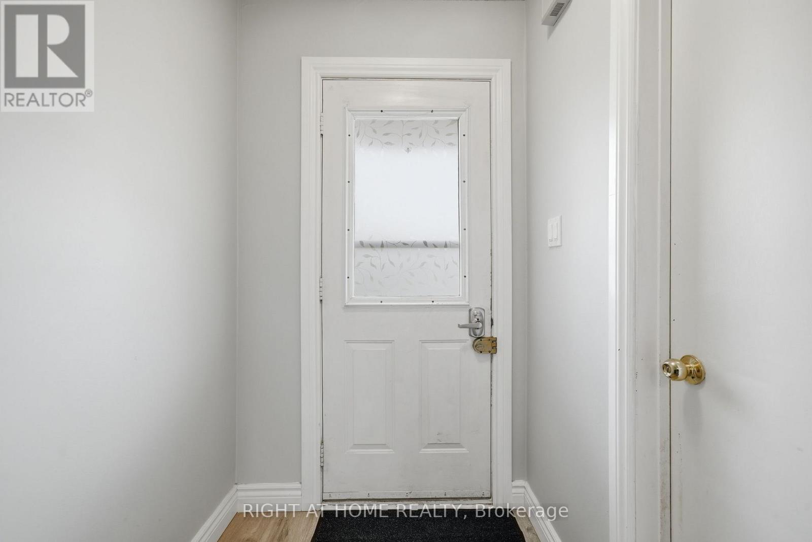 37 Beechnut Crescent, Clarington, Ontario  L1E 1Y5 - Photo 4 - E12949326