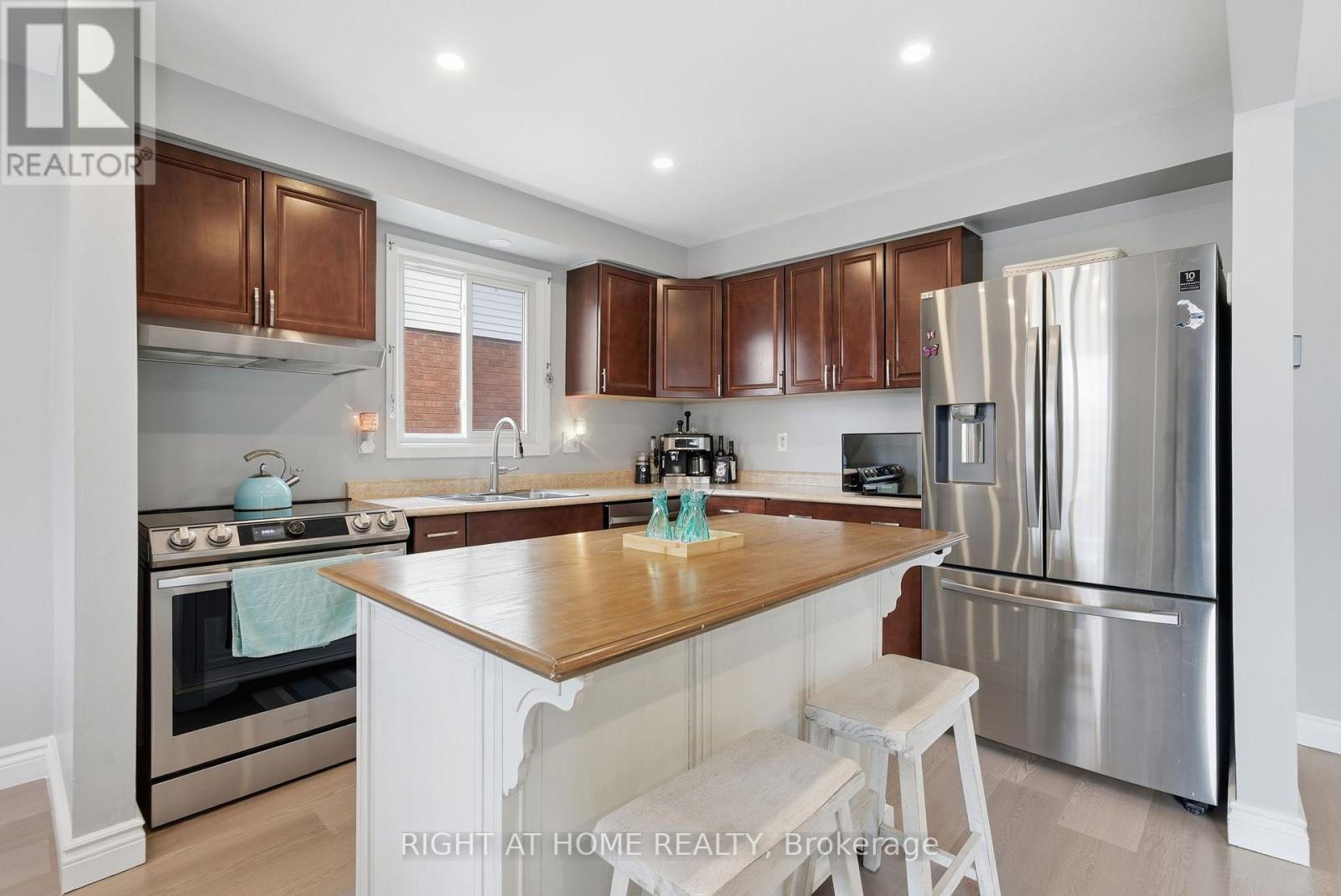 37 Beechnut Crescent, Clarington, Ontario  L1E 1Y5 - Photo 8 - E12949326