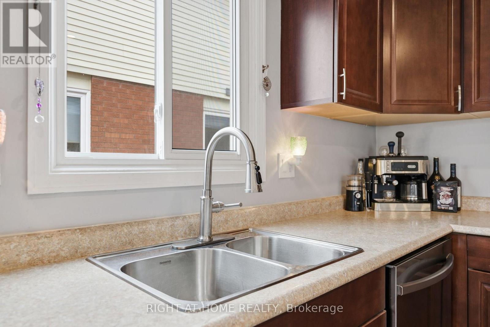 37 Beechnut Crescent, Clarington, Ontario  L1E 1Y5 - Photo 9 - E12949326