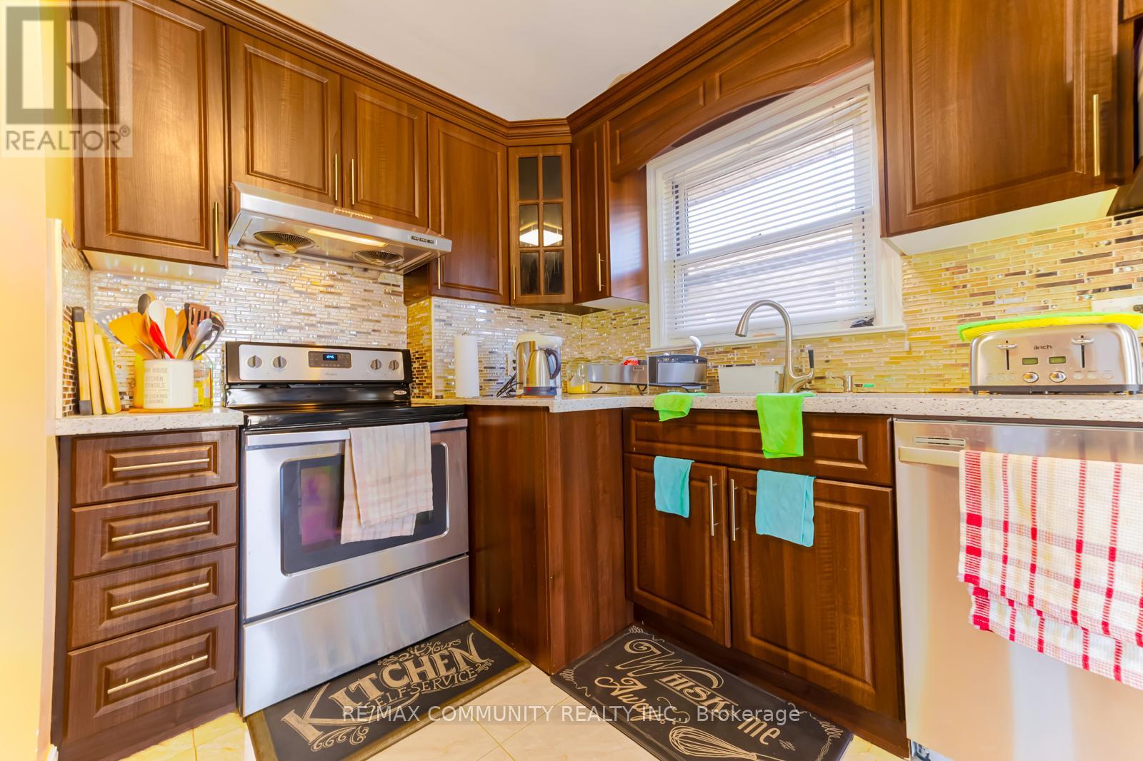 17 Madrid Street, Toronto, Ontario  M1P 4L7 - Photo 14 - E12949368