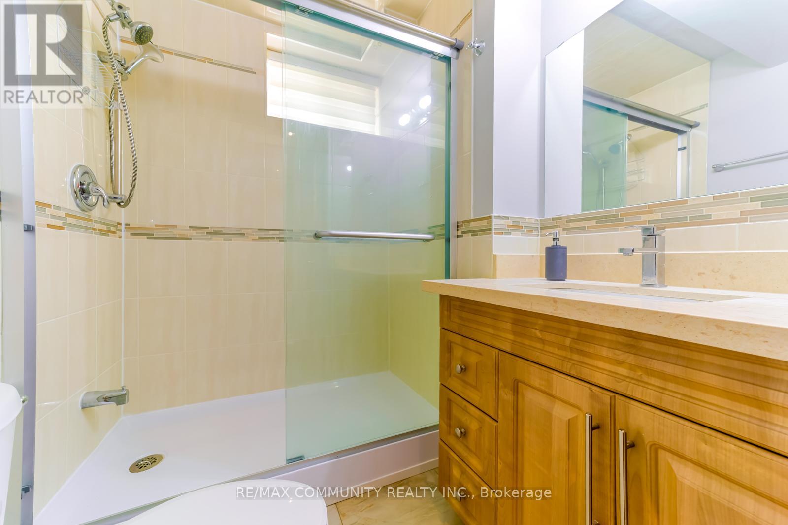 17 Madrid Street, Toronto, Ontario  M1P 4L7 - Photo 40 - E12949368