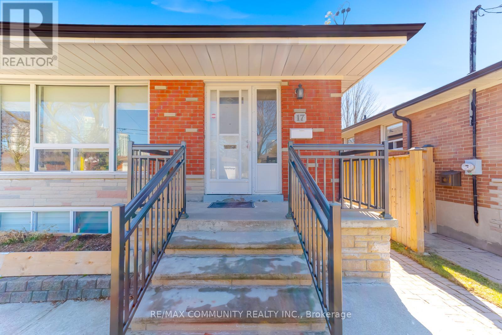 17 Madrid Street, Toronto, Ontario  M1P 4L7 - Photo 6 - E12949368