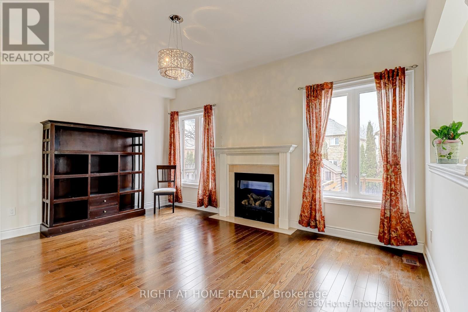 1045 Bob Scott Court, Newmarket, Ontario  L3X 3L5 - Photo 10 - N12949200